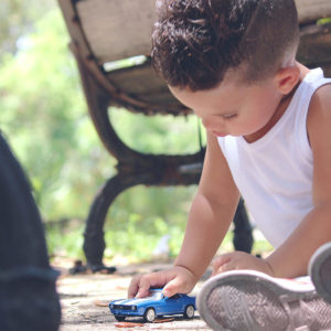 ¿Con qué silla debe ir mi hijo en el coche?